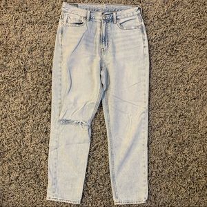 American Eagle Mom Jean